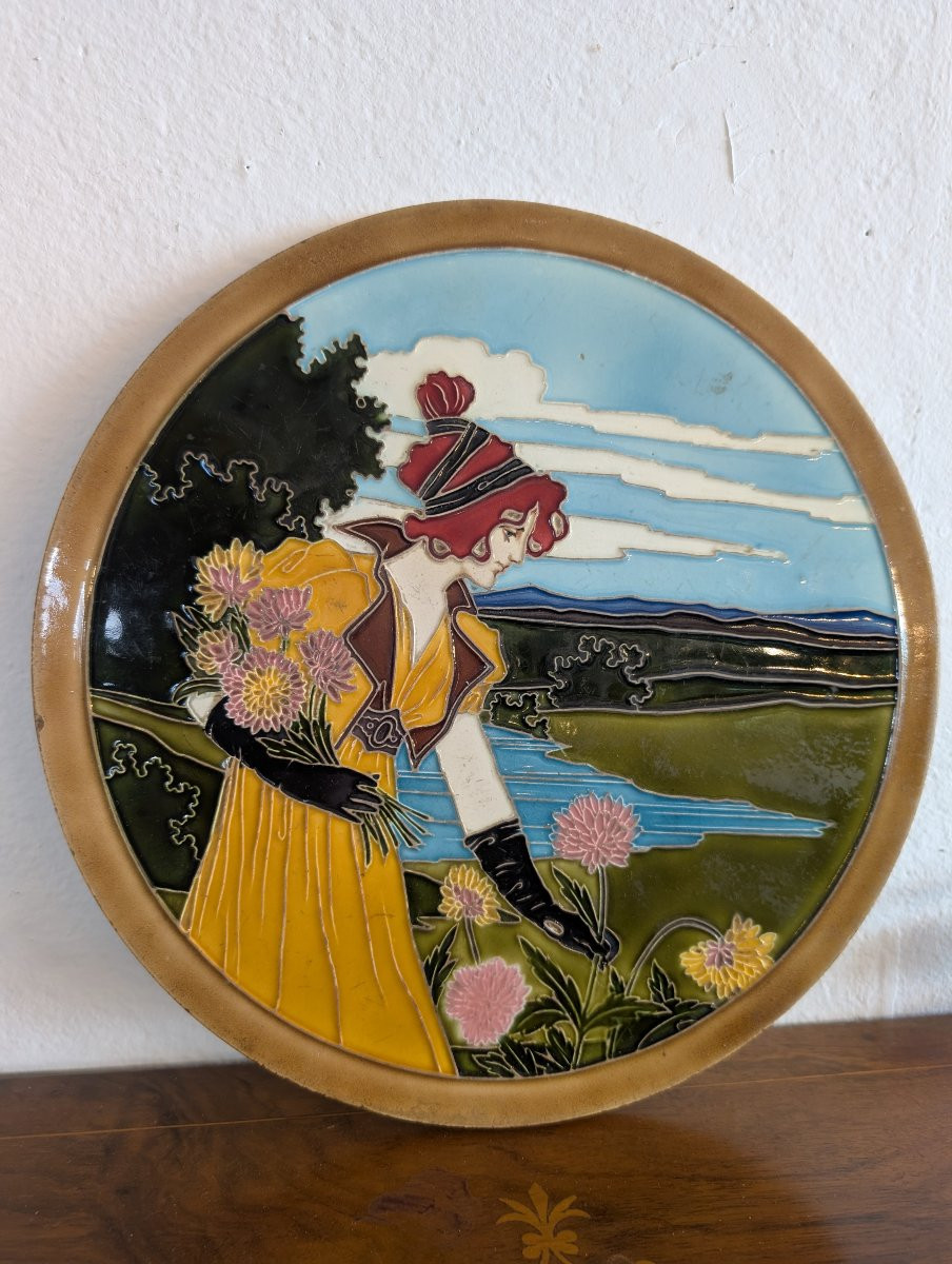 Piatto decorativo Art Nouveau – Ceramica policroma in rilievo, ca. 1900–1910-photo-3