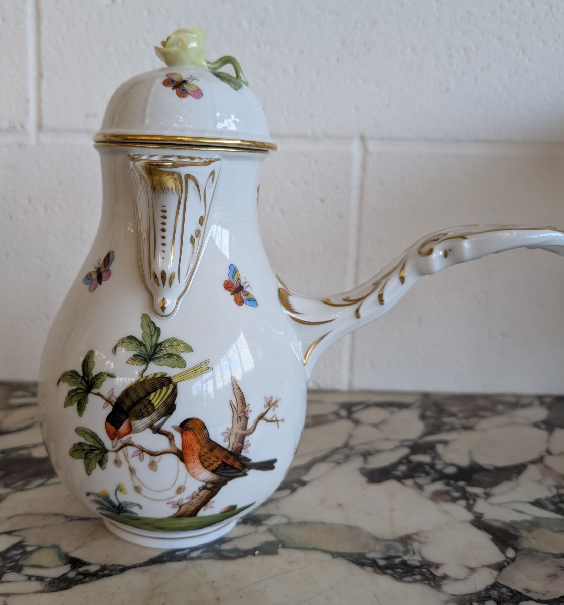 Cioccolatiera in porcellana dipinta a mano – Manifattura Herend