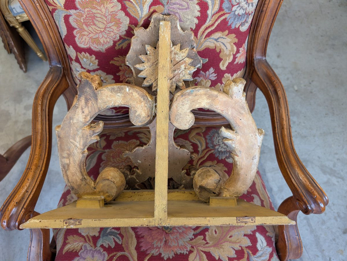 Mensola a muro con elementi intagliati e dorati del XVIII secolo-photo-2