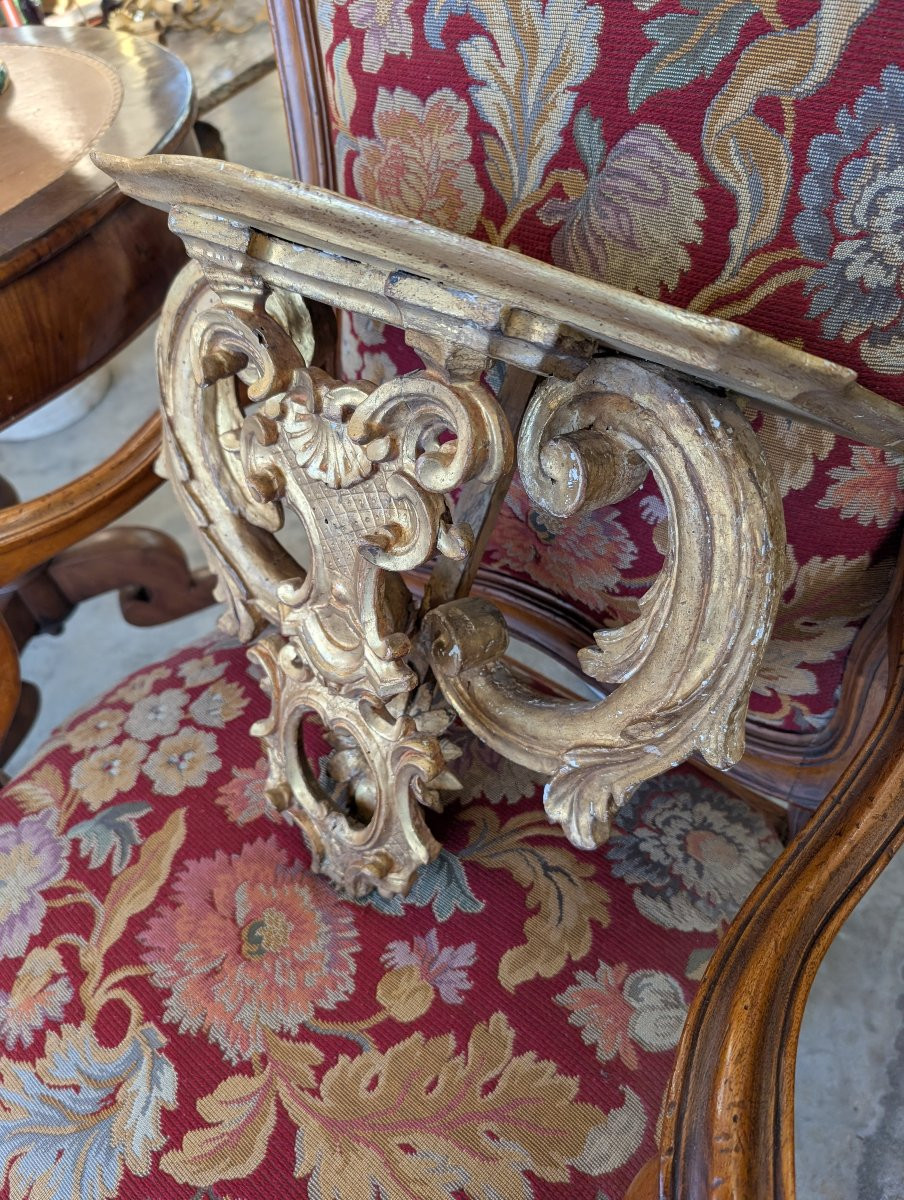 Mensola a muro con elementi intagliati e dorati del XVIII secolo-photo-4