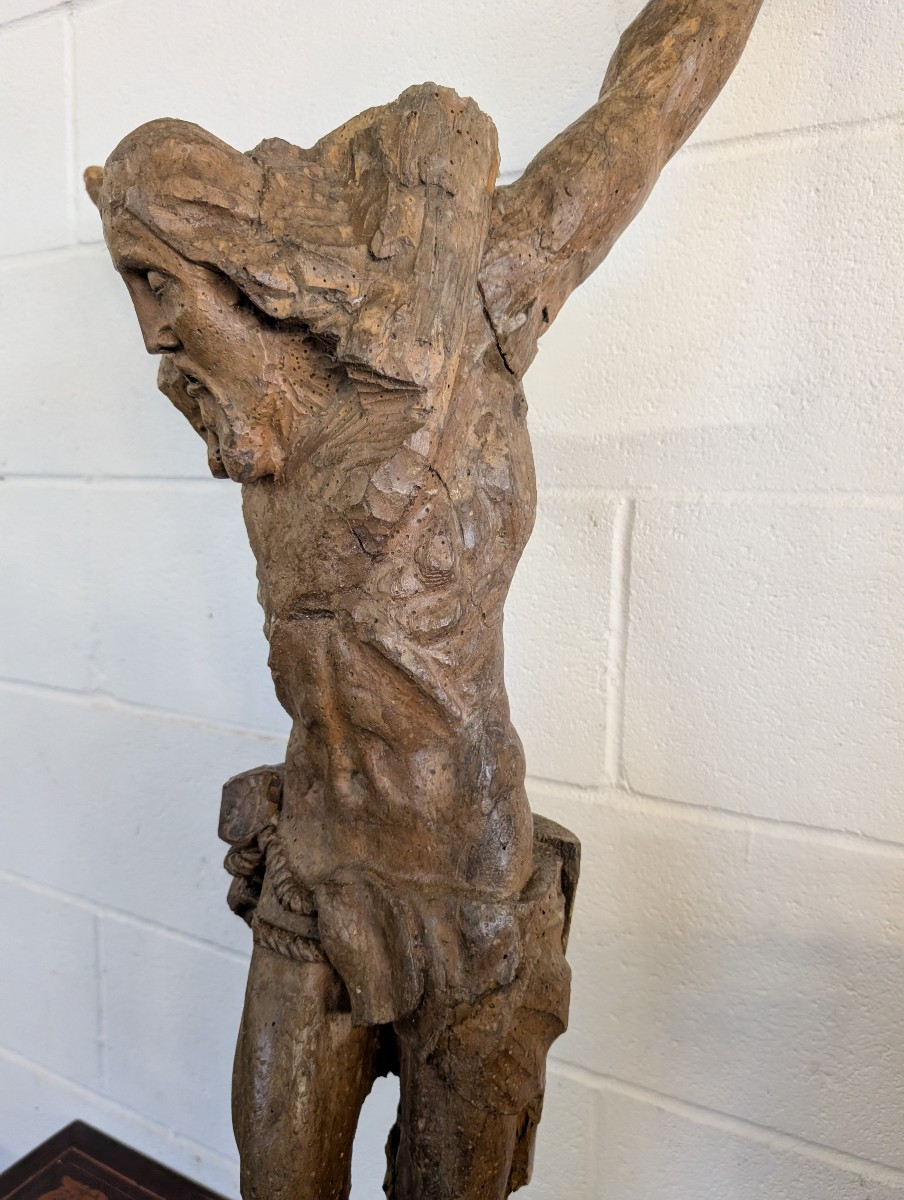 Cristo crocifisso in legno scolpito-photo-1