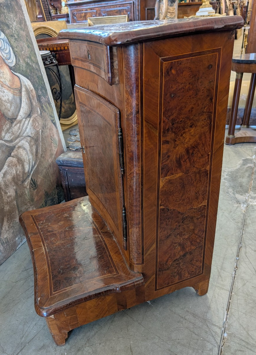 Elegante inginocchiatoio italiano lastronato e filettato – metà XVIII secolo-photo-1