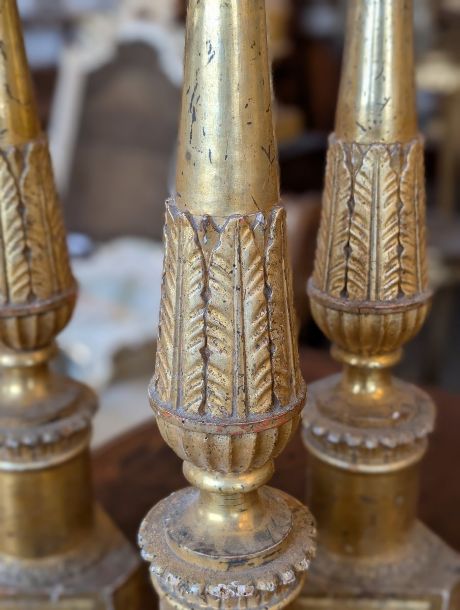 Quattro Candelieri Luigi XVI in legno dorato a mecca, fine XVIII secolo-photo-1
