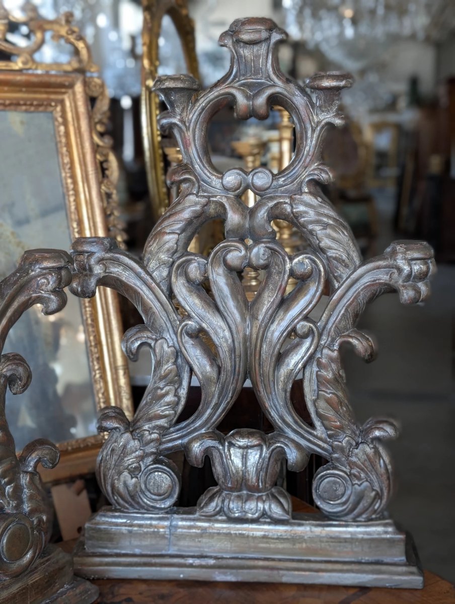 Coppia di candelieri d'altare a cinque luci in legno intagliato e argentato – Toscana, XVIII secolo-photo-3