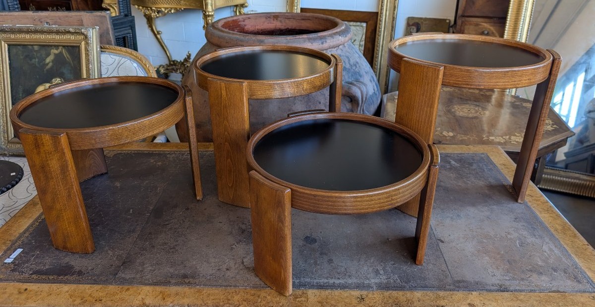 Quattro tavolini impilabili Gianfranco Frattini per Cassina – Modello 780 – Anni '60/'70-photo-1