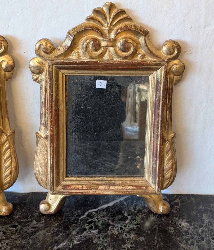 Coppia di specchierine in legno scolpito e dorato a oro zecchino – Inizi XIX secolo-photo-3