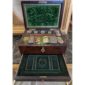 Elegante Scatola da Signora in Palissandro – XIX Secolo