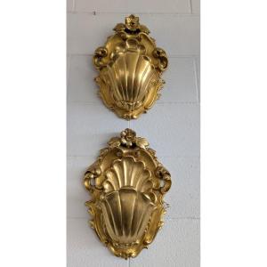 Coppia di appliques in legno intagliato e dorato – Italia, prima metà del Novecento