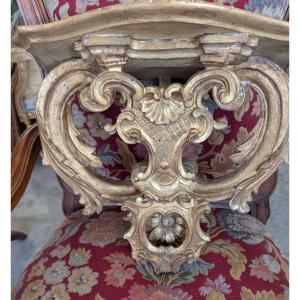 Mensola a muro con elementi intagliati e dorati del XVIII secolo