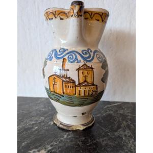 Brocca in maiolica policroma – Italia centro-meridionale, XVIII secolo