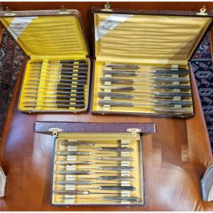 Knife Set - Wood And Horn Handles.