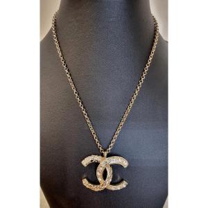 Chanel Double Cc Necklace In Gold Metal And Crystal