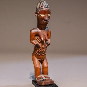 Bembe Statuette