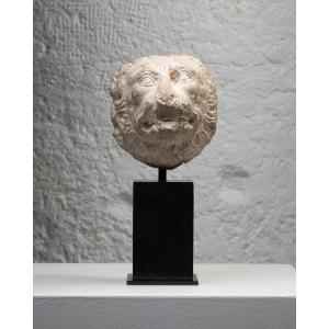 Small Marble Lion - Italy - 12th Century