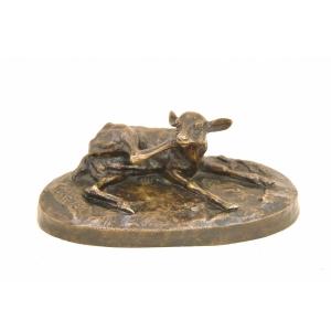 Fawn Scratching - Bronze By Antoine-louis Barye (1795 - 1875)