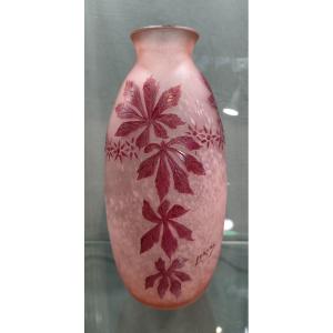 Legras - Potiche Vase With A Pink Granite Background And Decorated With Red Poplar Leaves