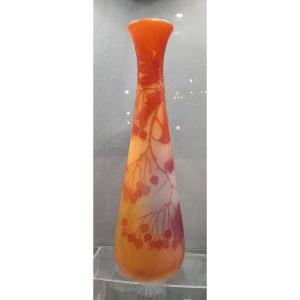 Galle Establishments (1904-1936) - Large Vase With Ampelopsis Decoration In Yellow-orange Tones