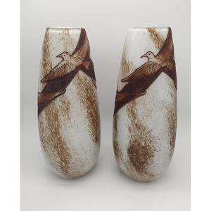 Ets Legras - Pair Of Glass Vases Decorated With Birds In Flight In The Art Deco Style.