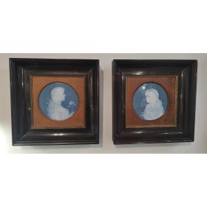 Auguste Riffaterre (1868/1935) - Pair Of Porcelain Plaques Of Women's Profiles.