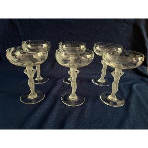 Champagne Glasses 6. Wine Glass 6. Grinded.1 Head To Head 2. Flute 