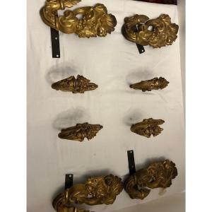 4 19th Century Curtain Tieback Covers And Curtain Triangle Supports. 