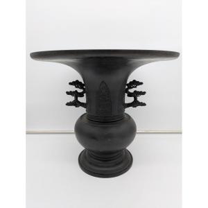 Bronze Baluster Vase - Japan - Late 11th Century 