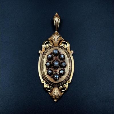 Opening Medallion Pendant