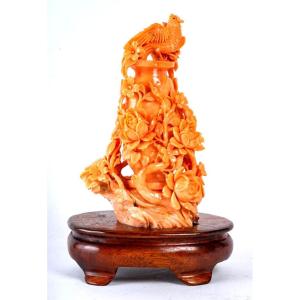 Lovely Orange Coral Vase, China, Year 1940.