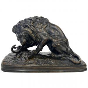 Sculpture - Lion With Serpent By Victor Chemin (1825-1901) - Bronze