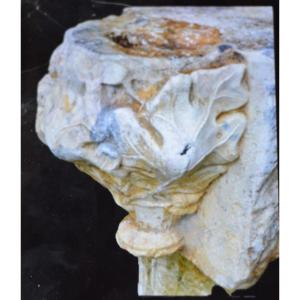 14th Century Marble End Lamp