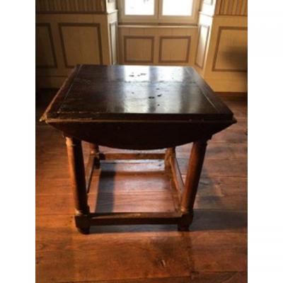 Shutter Table