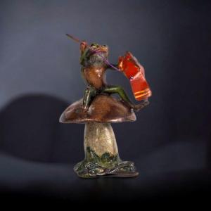 Sewing Frog – Viennese Bronze, Late 19th / Early 20th Century – Bergmann Workshop