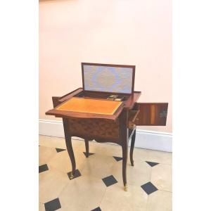 Rare Petite Table De Salon à écran , En Marqueterie De Croisillons - Ep Louis XV- Circa 1760