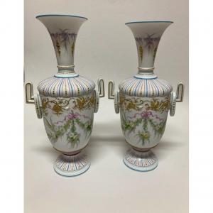 Paire De Vases En Biscuit Polychrome, Fin XIXème