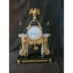 Large Portico Pendulum With Sphinxes, Empire Period Around 1805 In White Marble And Gilded Bronze
