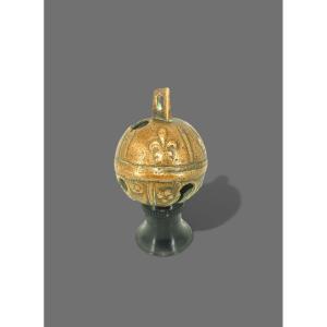 Arnachément Bell - Bronze Fleur De Lys Decor - 18th Century Curiosity