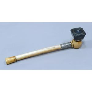 Short Opium Pipe In Ivory And Silver Datable From The 19th Century