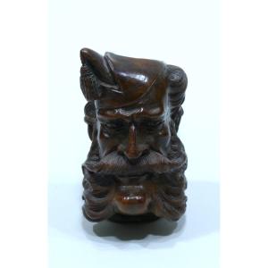 Briar Pipe Representing The Face Of A Bearded And Mustachioed Soldier.