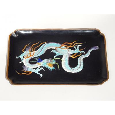 Lacquered Tray With A Decoration Of A Three-clawed Dragon