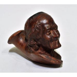 Briar Pipe Bowl Representingvoltaire