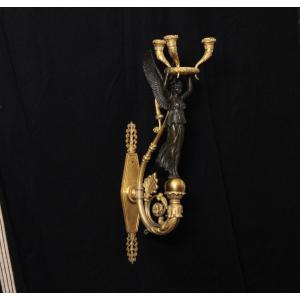 Empire Wall Lamp In Gilded And Patinated Bronze With Fame, 19th Century