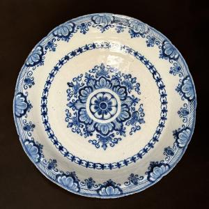 Large 18th Century Dish In White And Blue Delft Earthenware, 18th Century