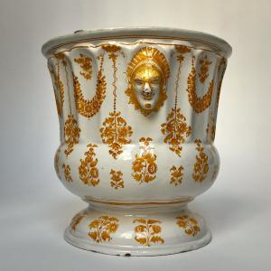Large Moustiers Earthenware Cooler, 18th Century Olérys Laugier 18th Century Cooling Bucket