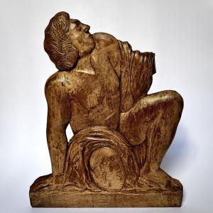 Male Figure, Carved Wooden Bas-relief From The 1920s - 1930s In The Neoclassical Style