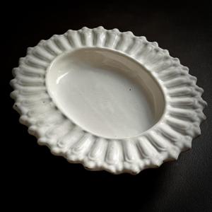 Hollow Dish On A Heel In Nevers Earthenware - 17th Century