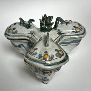 19th-century Earthenware Tripod Spice Box Decorated With Animals