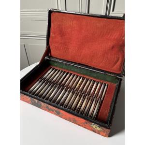 Set Of 36 19th Century Knives, Mother-of-pearl Handles And Silver Blades