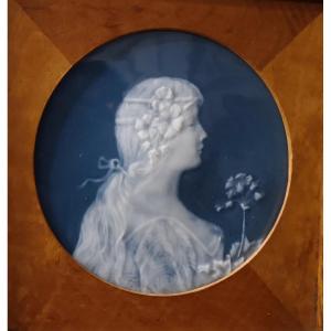 Camille Tharaud (1878-1956) Limoges - Porcelain Medallion