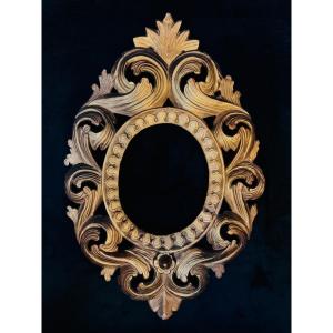 Antique Medallion-shaped Frame In Carved And Gilded Wood, 18th Century