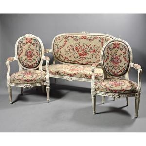 Louis XVI Living Room In Gray Lacquered Wood And Tapestry